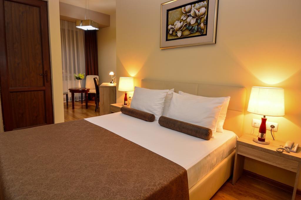 טביליסי Hotel Diamond חדר תמונה