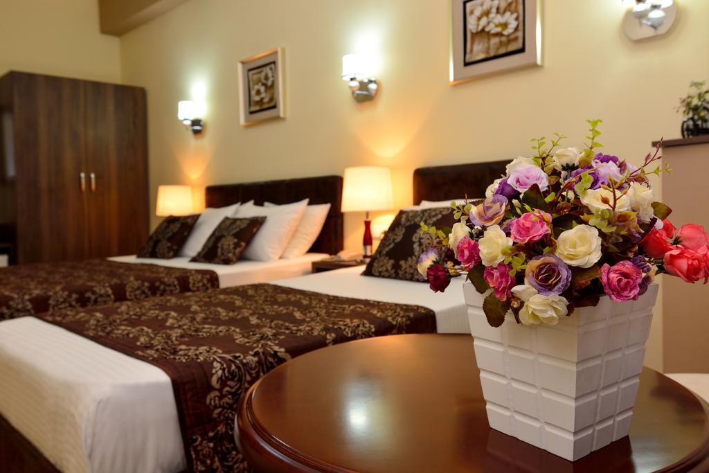 טביליסי Hotel Diamond חדר תמונה