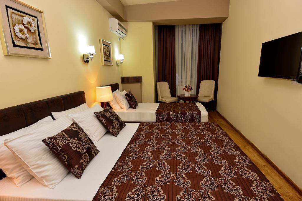 טביליסי Hotel Diamond חדר תמונה