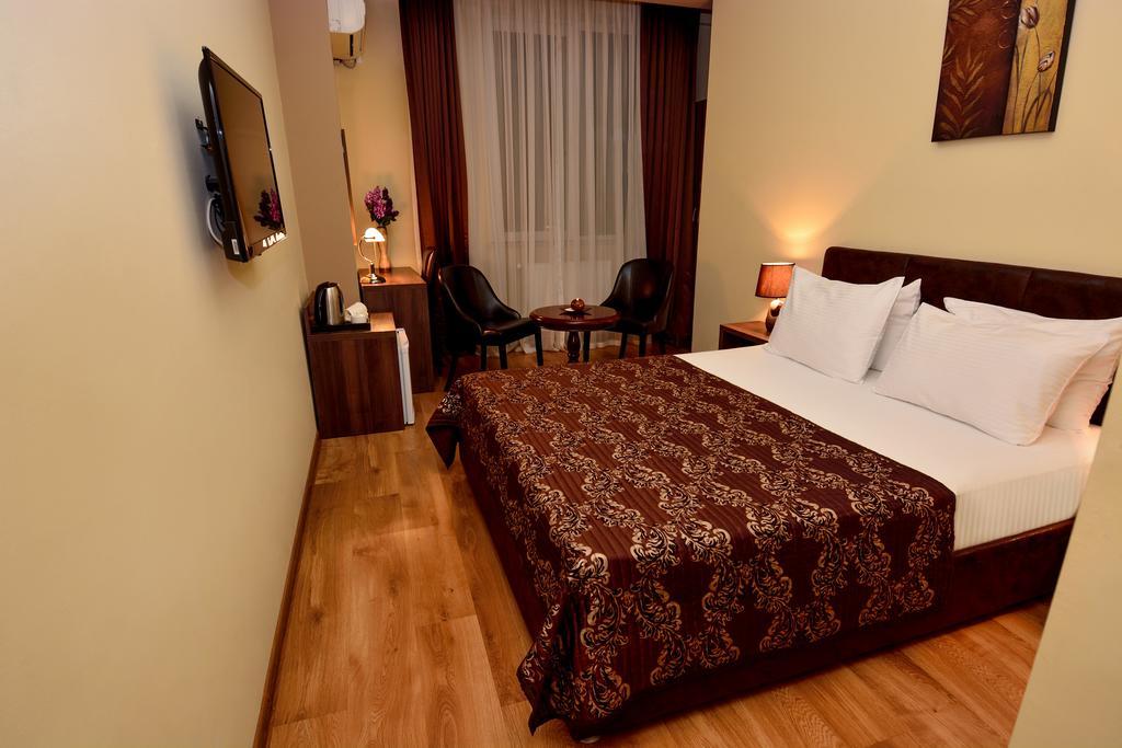 טביליסי Hotel Diamond חדר תמונה