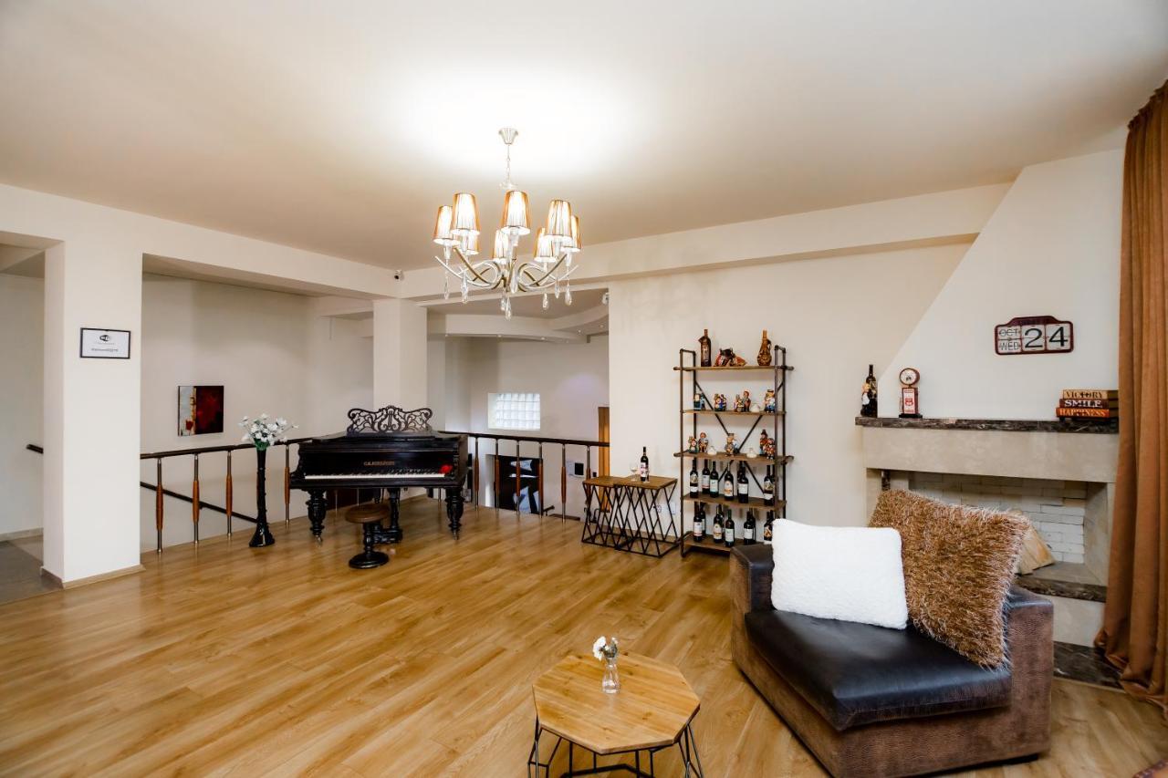 טביליסי Hotel Diamond מראה חיצוני תמונה